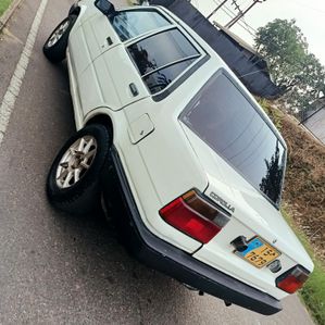 Toyota Corolla 1987 - Image 2