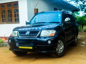 Mitsubishi Montero V77 2003