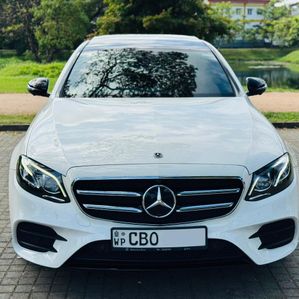 Mercedes Benz E220 AMG LINE 2019 - Image 2