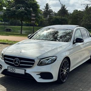 Mercedes Benz E220 AMG LINE 2019 - Image 3