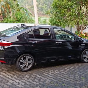 Honda Grace Ex Highest Grade 2014 - Image 3