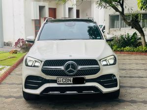 Mercedes Benz GLE 300D PERFUME PACKAGE 2020