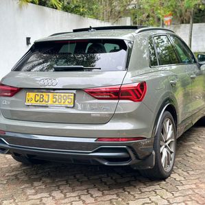 Audi Q3 S-LINE VORSPRUNG 2019 - Image 3