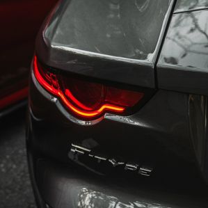 Jaguar F-Type P300 2019 - Image 3