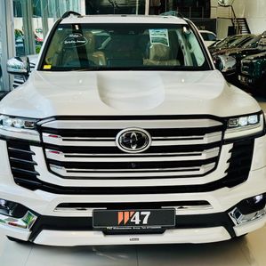 Toyota Land Cruiser Sahara LC300 ZX Diesel B/Nw 2023 - Image 3