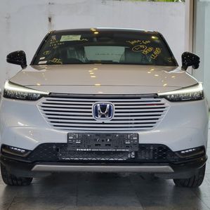 Honda Vezel Z PLAY PAN-ROOF 2024 - Image 3