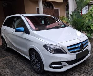 Mercedes Benz B250e 2016