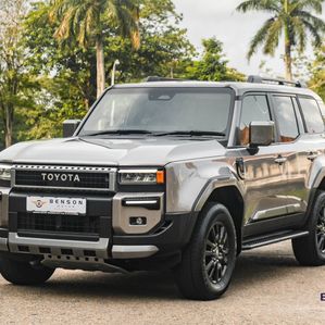 Toyota Land Cruiser Prado 250 VX FULLY LOADED 2024 - Image 2