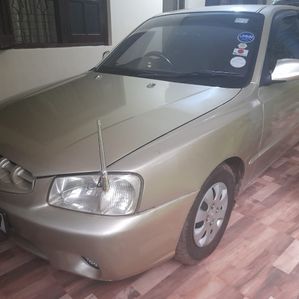 Hyundai Accent 2002 - Image 2