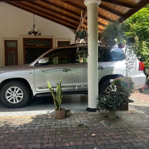 Toyota Land Cruiser Sahara V8 VX 2011 - Image 3