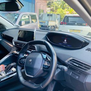 Peugeot 5008 Active 2019 - Image 3