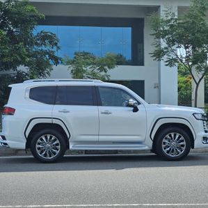 Toyota Land Cruiser Sahara LC300 2024 - Image 3