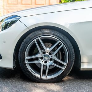 Mercedes Benz E300 AMG-Premium Plus 2015 - Image 3