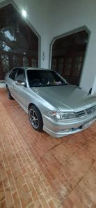 Toyota Carina 2000