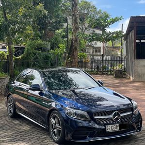 Mercedes Benz C200 AMG Premium Plus 2018 - Image 2