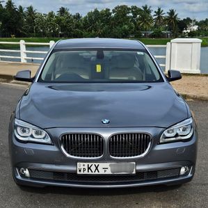 BMW 730iL 2012 - Image 2