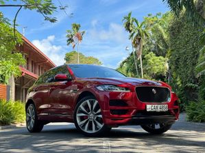 Jaguar F-Pace company 2017