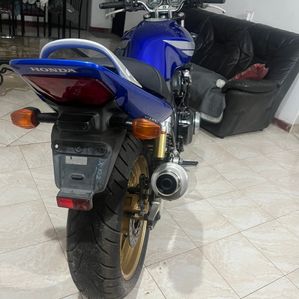 Honda CB Hornet 400 2013 - Image 3