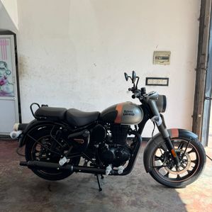 Royal Enfield Classic 350 2025 - Image 2