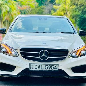 Mercedes Benz E300 One Year Battery War 2015 - Image 3