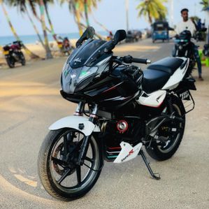 Bajaj Pulsar 220F 2010 - Image 3