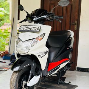Honda Dio Black & white 2016 - Image 2