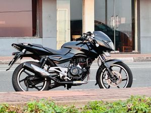 Bajaj Pulsar 180 2011
