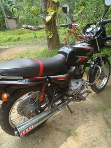 Bajaj CT100 2013