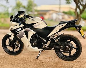 Honda CB Hornet 2014