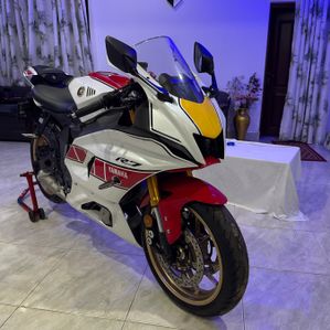 Yamaha R7 2022 - Image 2