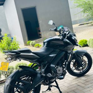 Bajaj Pulsar NS200 2017 - Image 2