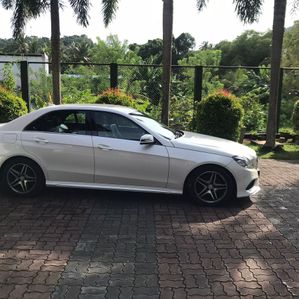 Mercedes Benz E250 White 2013 - Image 2