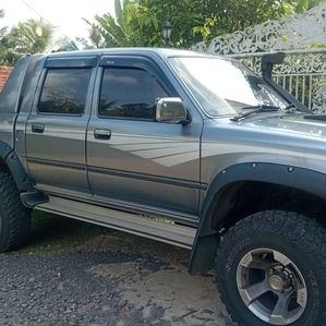 Toyota Hilux 107 Double Cab 1998 - Image 2