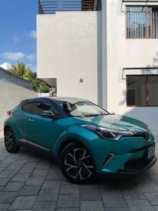 Toyota CHR NGX 50 2016