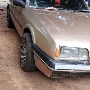 Ford 1984 - Image 3