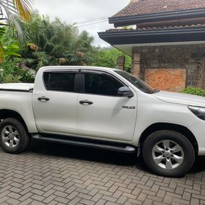 Toyota Hilux 2018 - Image 2