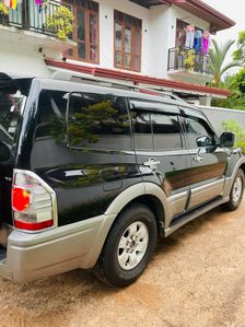 Mitsubishi Montero 2006