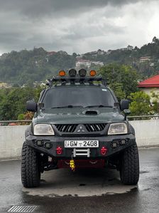 Mitsubishi Strada 1997