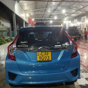 Honda Fit GP5 S Grade 2013 - Image 2