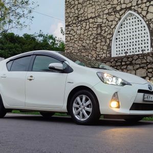 Toyota Aqua G Grade 2014 - Image 2