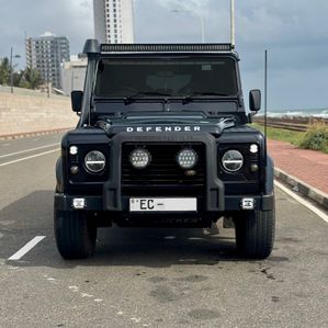 Land Rover Defender 1987 - Image 2