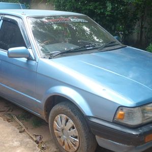 Mazda 323LX 1988 - Image 2