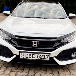 Honda Civic 2018 - Image 2