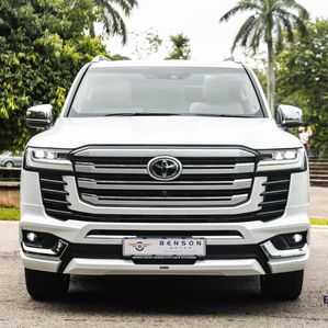 Toyota Land Cruiser Sahara 300 Zx Fully Loaded 2023 - Image 3
