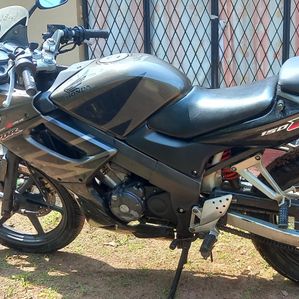Honda CBR 2015 - Image 2