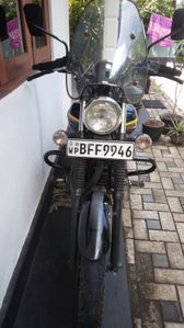 Bajaj Avenger BFF 2017