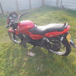 Bajaj Pulsar 180 2010
