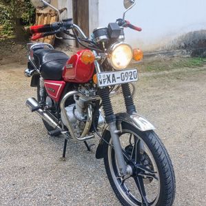 Suzuki GN 125 2011 - Image 2