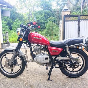 Suzuki GN 125 2011 - Image 3