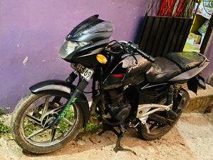 Bajaj Pulsar 180 2005